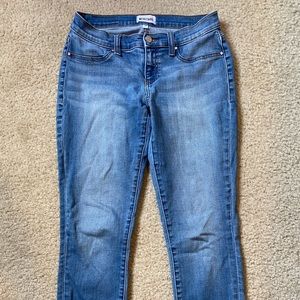 Meritage skinny blue jeans size: 6/28.